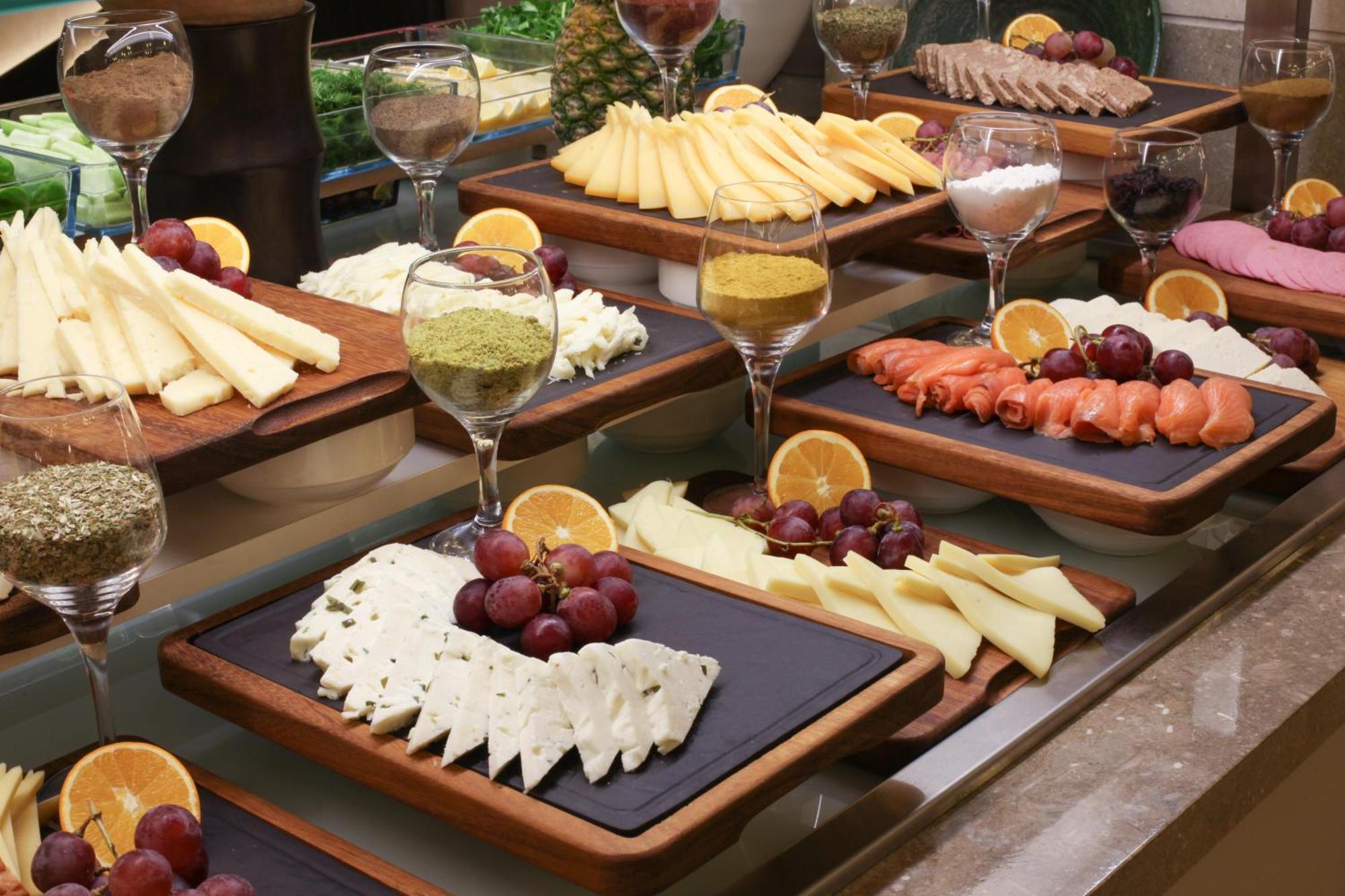 Bentley Hotel Bosphorus - Special Class Provincia di Provincia di Istanbul Esterno foto A cheese platter